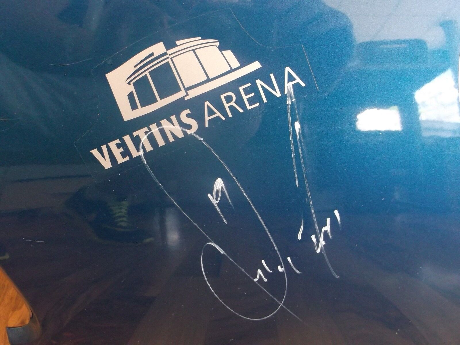 Motor hood for Smart 451 signed by Schalke players