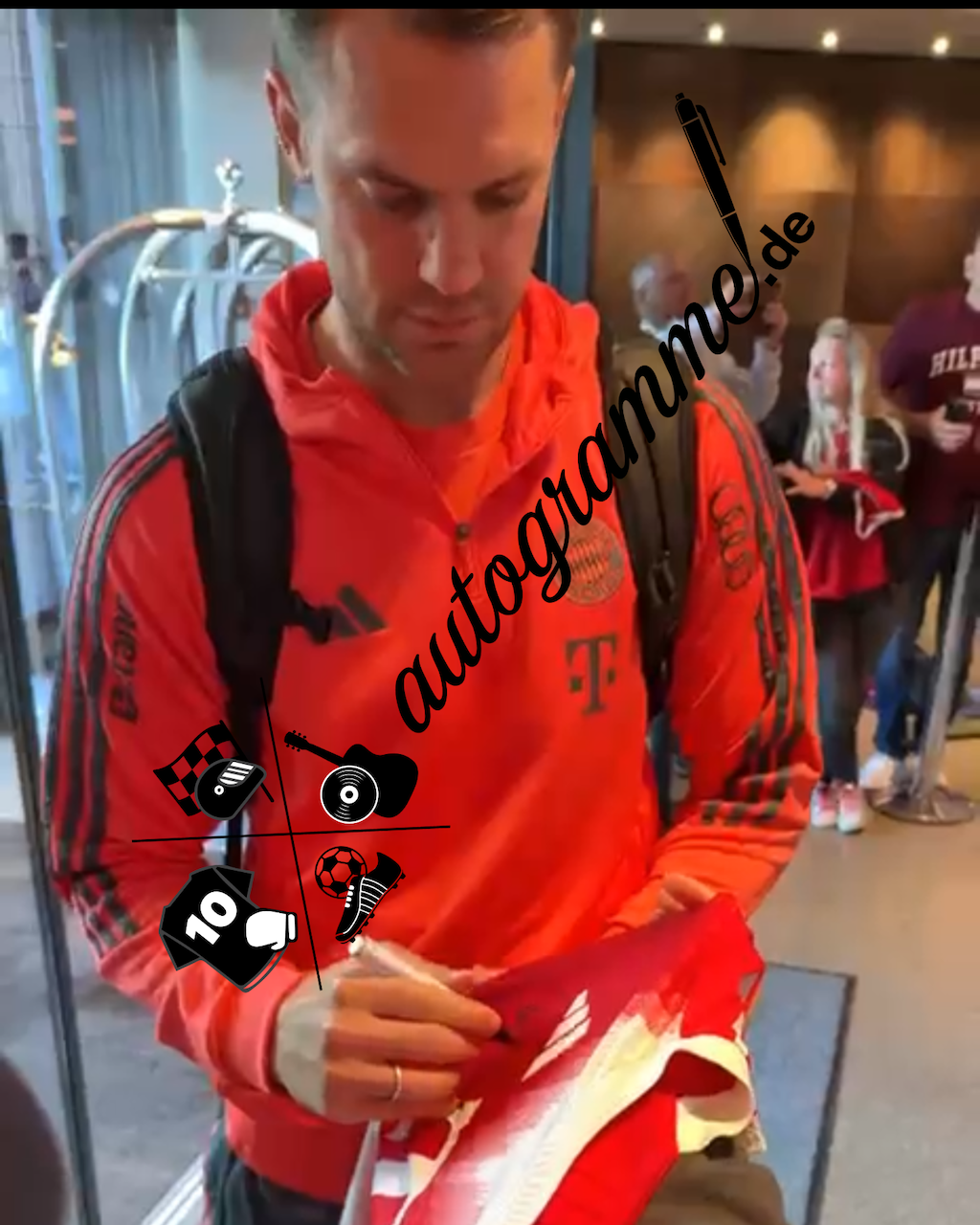 Bayern München Trikot Manuel Neuer signiert Autogramm Adidas COA L
