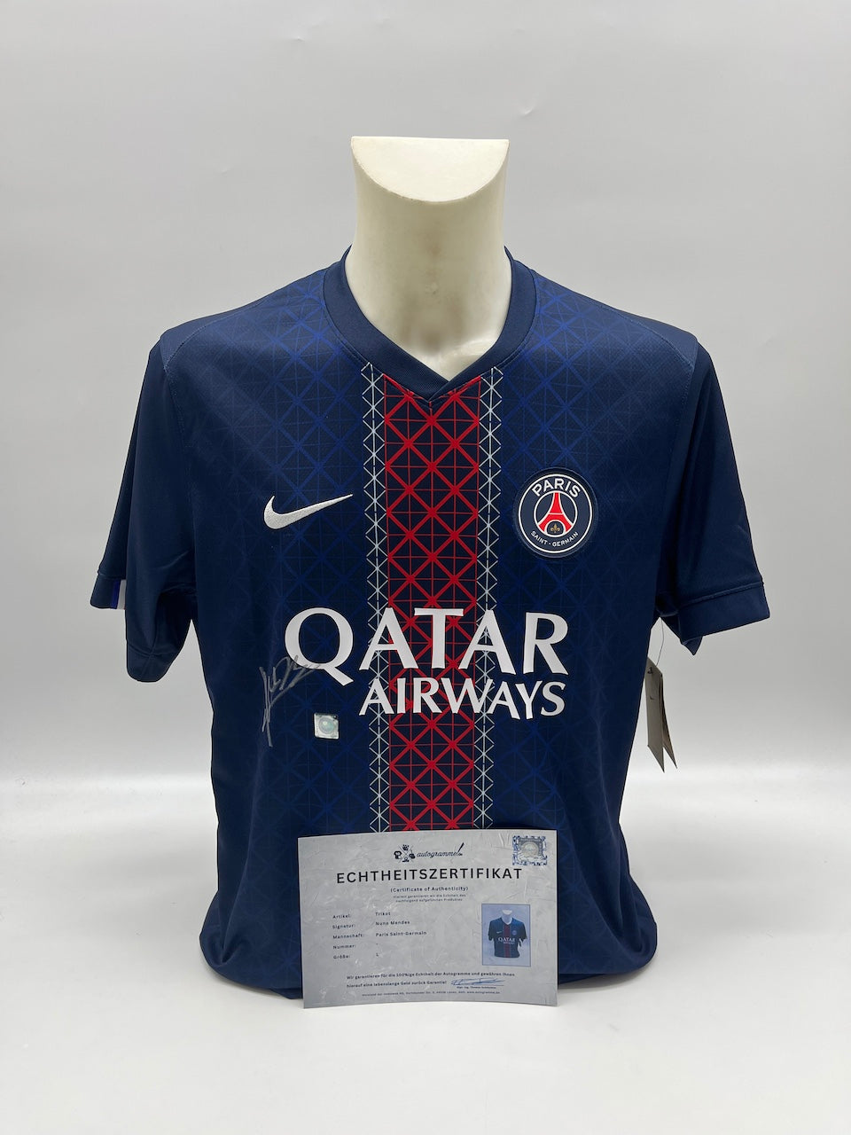 PSG Trikot Nuno Mendes signiert Autogramm Nike COA L