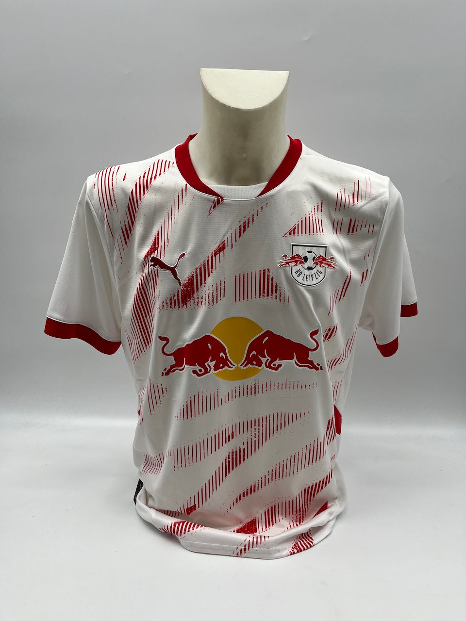 RB Leipzig jersey signed by Xavi Simons, autographed by Puma COA L