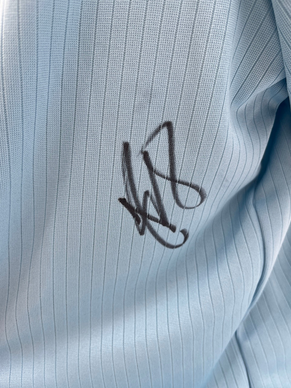 Camiseta de la DFB firmada por Félix Nmecha, con certificado de autenticidad de Adidas, talla XL.