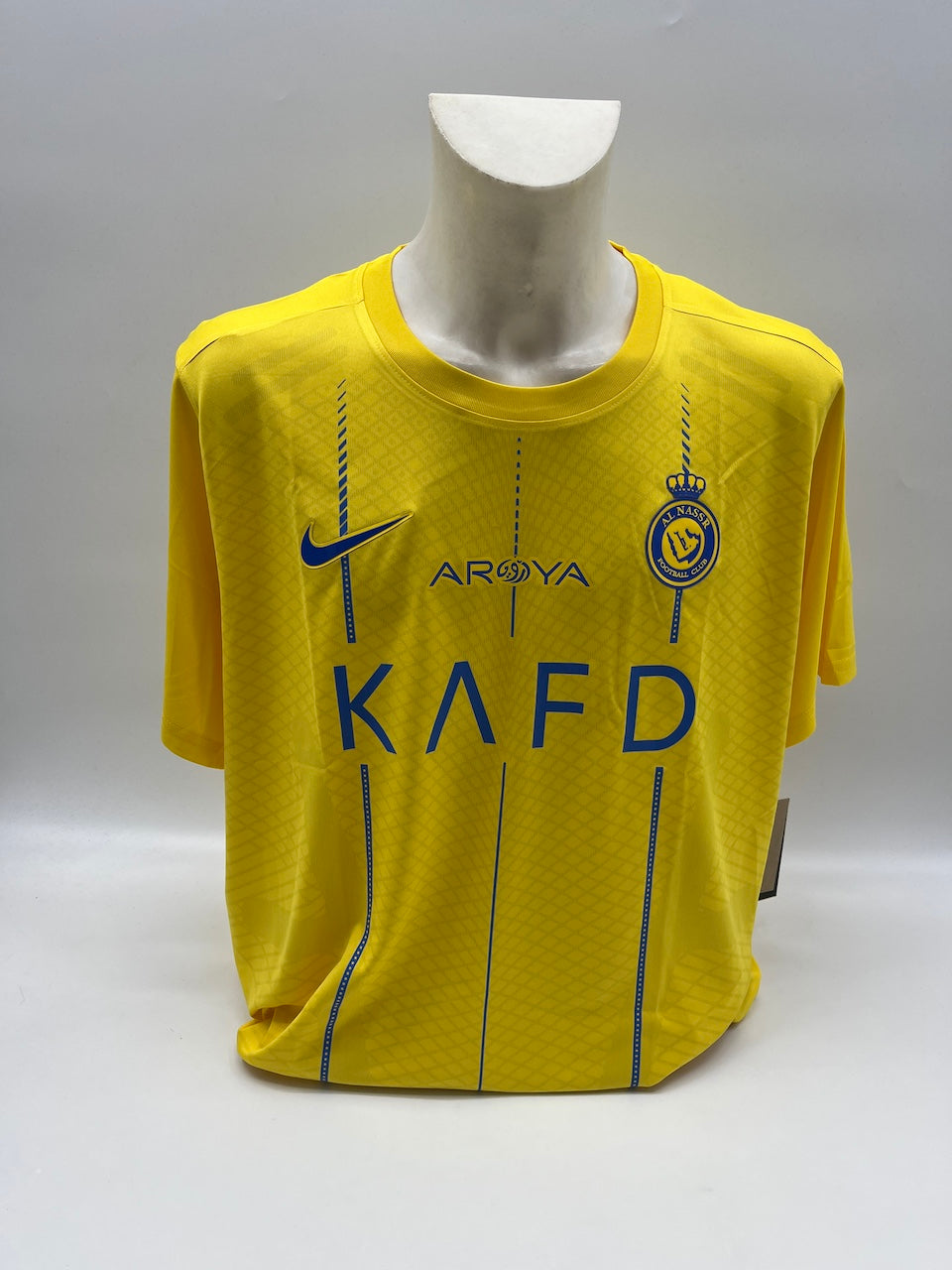 Camiseta del Al Nassr FC firmada por Cristiano Ronaldo, con certificado de autenticidad, talla XXL.