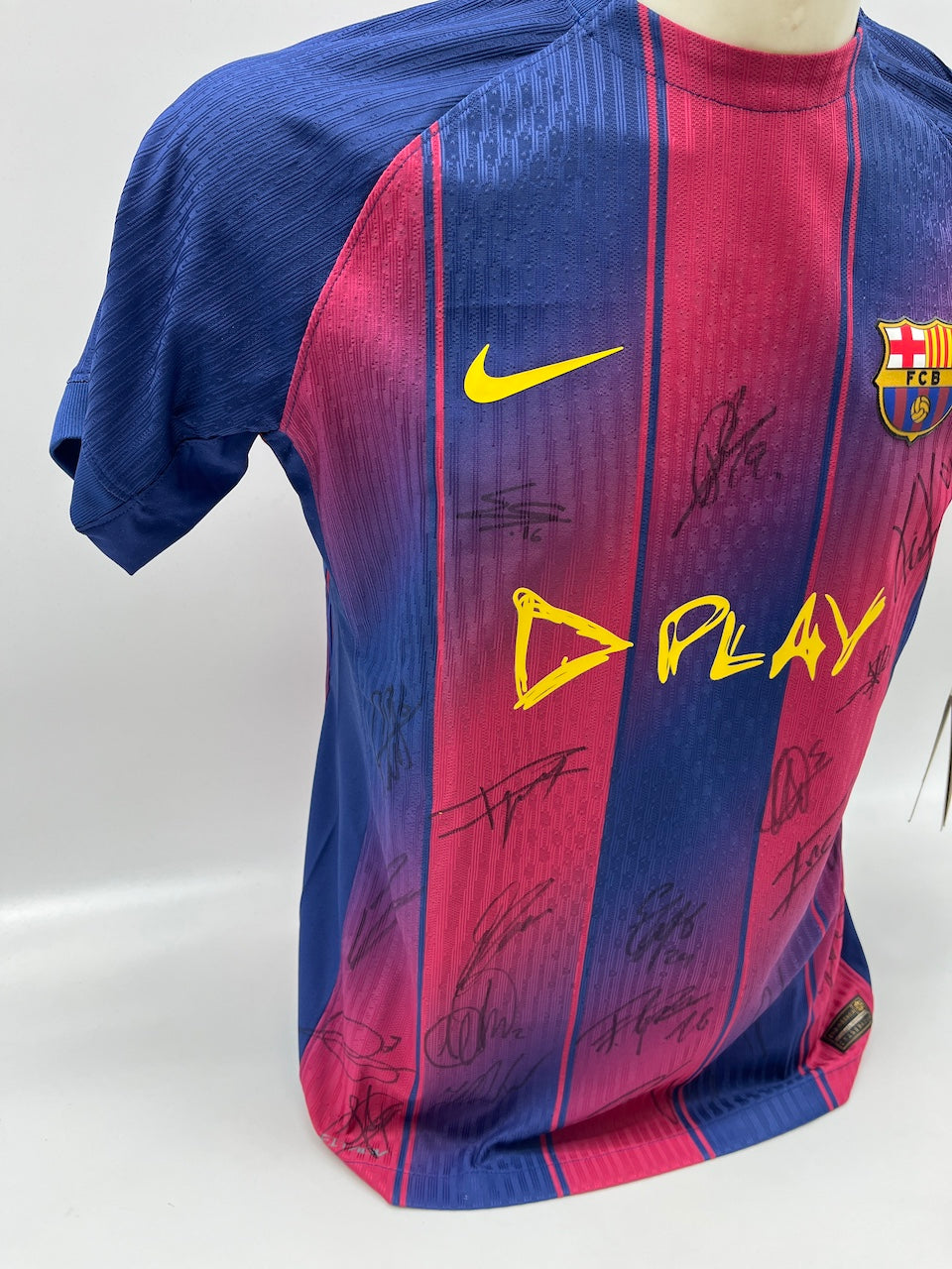 FC Barcelona x Ed Sheeran Trikot 25/26 Teamsigniert limitiert Play 12/22 Nike M