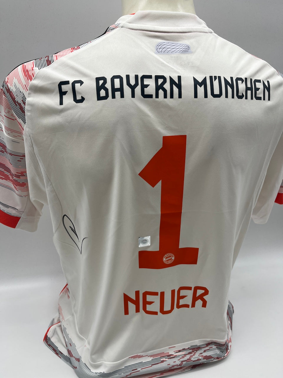 Bayern München Trikot Manuel Neuer signiert Autogramm Adidas COA L