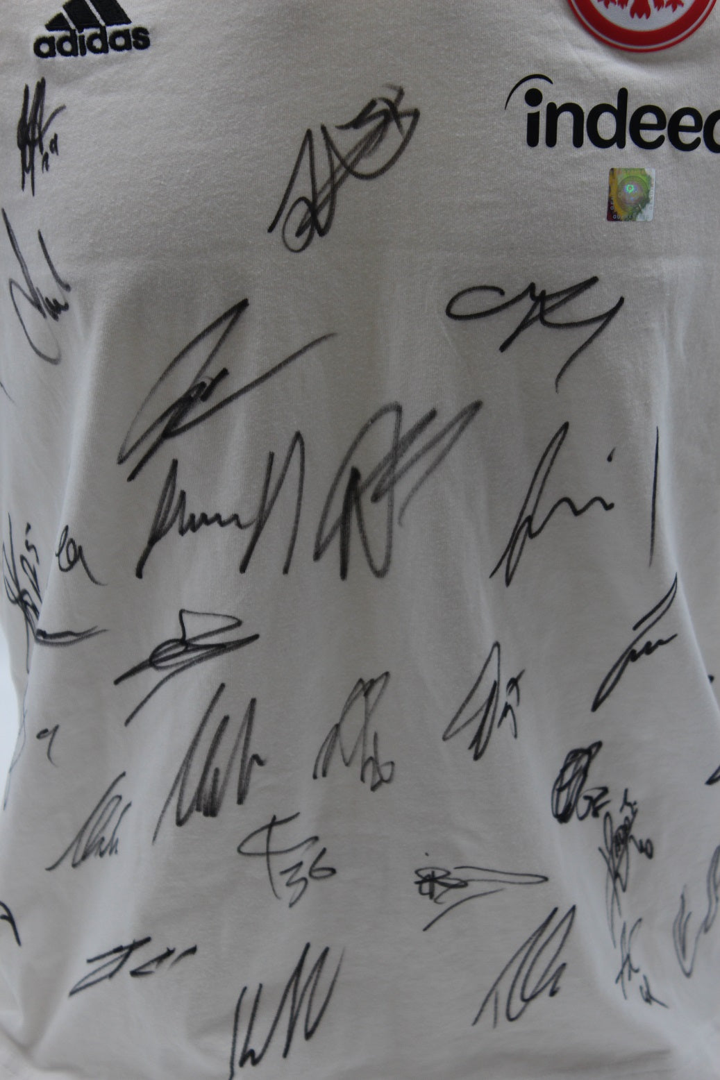Eintracht Frankfurt T-Shirt 2025/2026 Teamsigniert COA Bundesliga Adidas L
