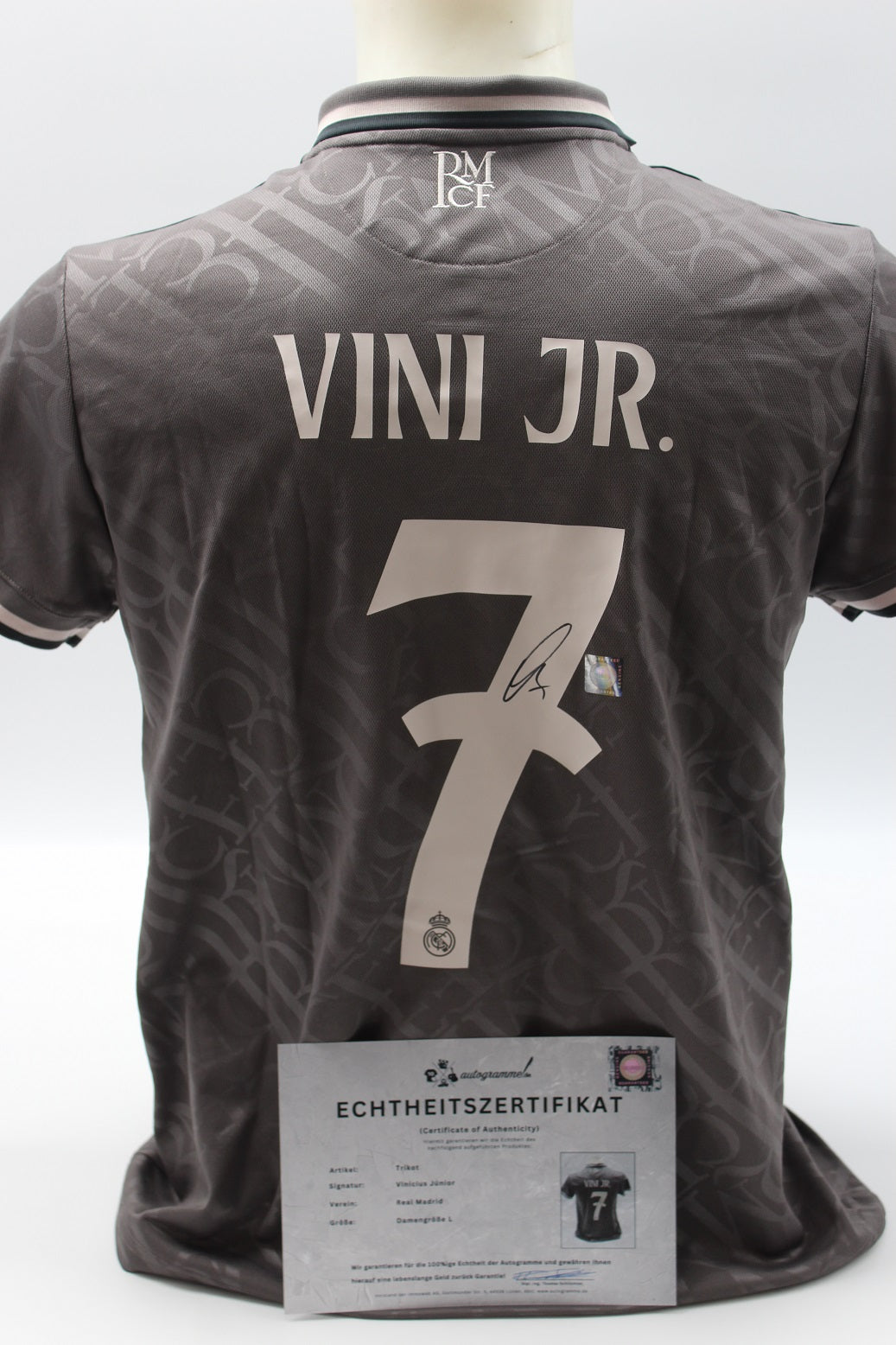 Real Madrid Damen Trikot Vinicius Junior signiert Autogramm neu L