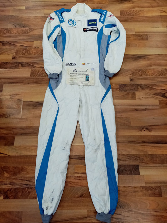 Rennoverall getragen von Daniel Juncadella Aston Martin Spanien COA DTM