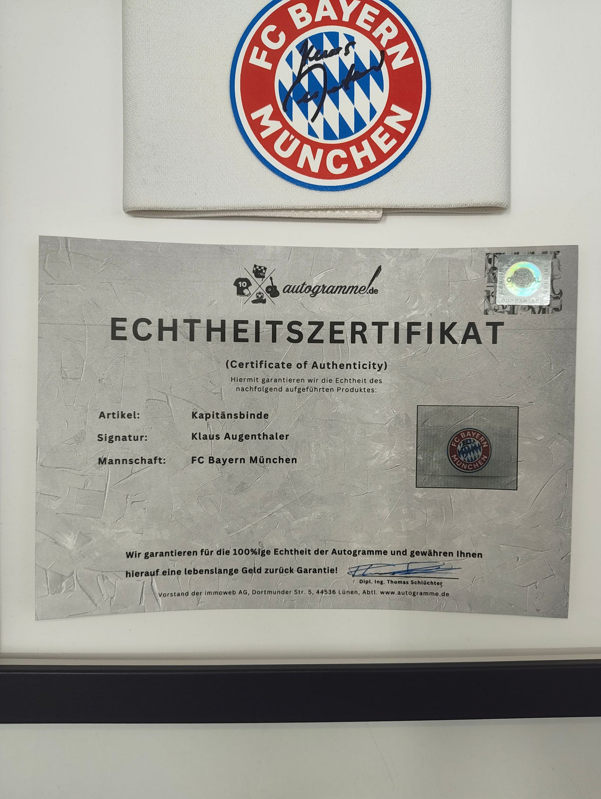 Kapitänsbinde Klaus Augenthaler signiert im Rahmen COA Bayern München Fußball