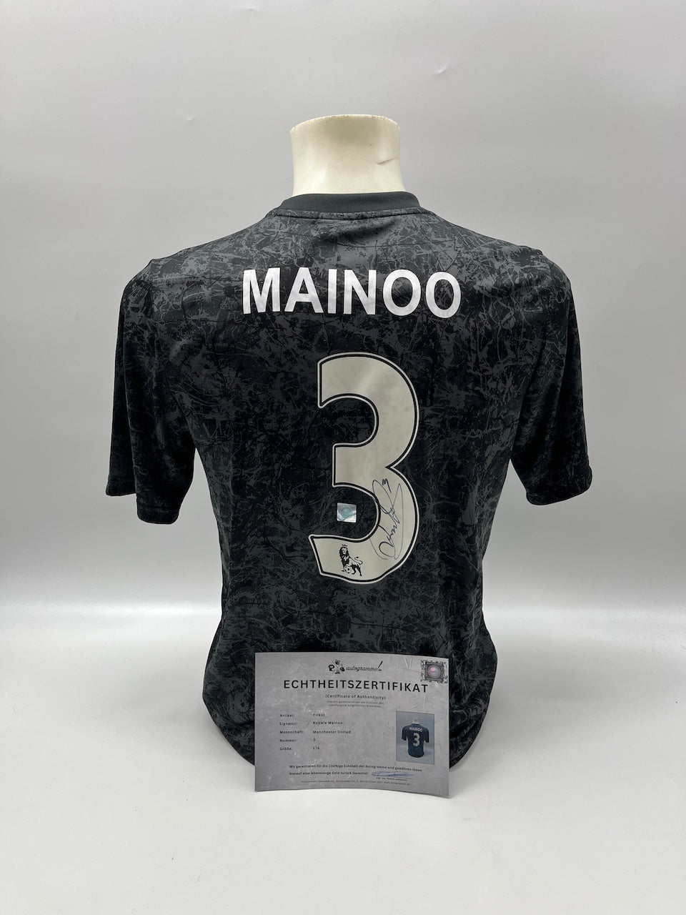 Manchester United Trikot Kobbie Mainoo signiert Autogramm Adidas 176