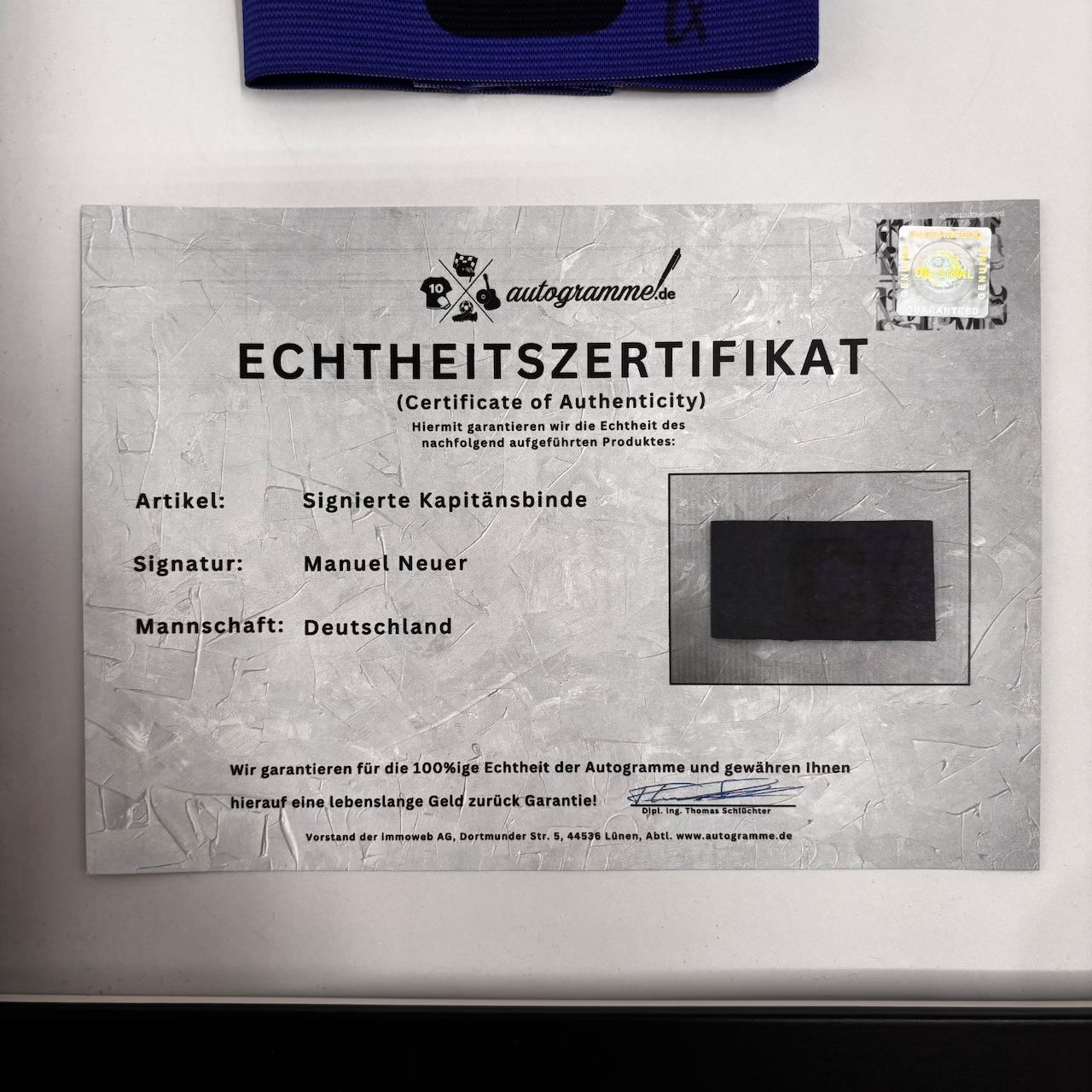 Kapitänsbinde Manuel Neuer signiert im Rahmen Deutschland Fußball Autogramm neu