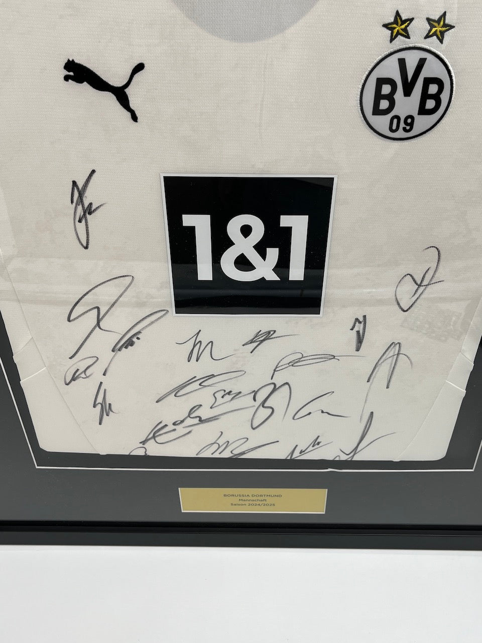 Borussia Dortmund Trikot 2024/2025 Teamsigniert im Rahmen Puma weiß BVB