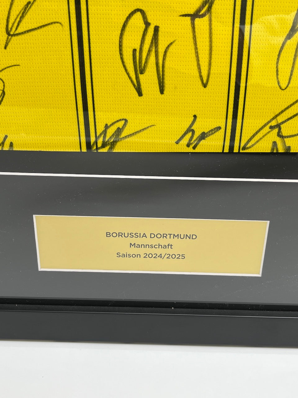 Borussia Dortmund Trikot 2024/2025 team signed as part of Puma Neu BVB