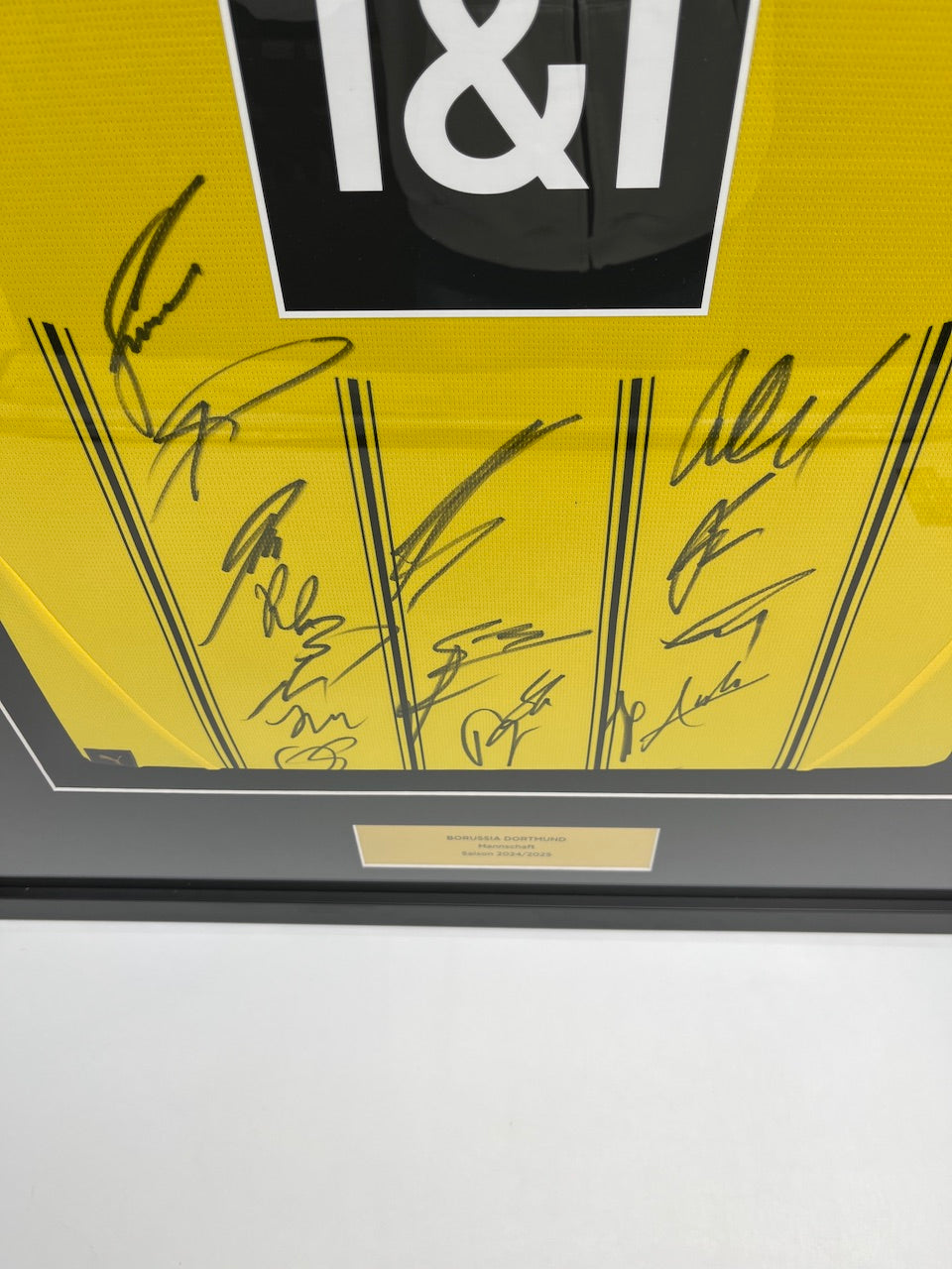 Borussia Dortmund Trikot 2024/2025 team signed as part of PUMA COA BVB
