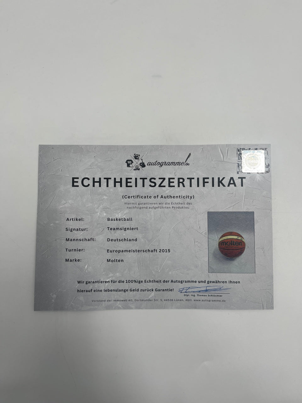 Basketball Teamsigniert EM 2015 in Vitrine Nowitzki Schröder Autogramm Molten