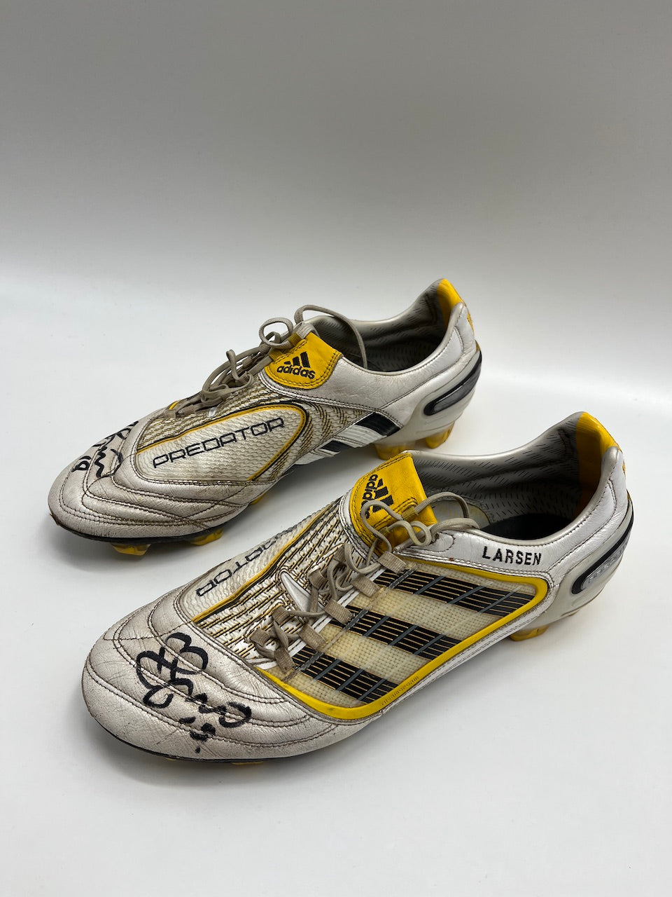 Matchworn soccer shoes Soren Larsen signed Schalke Adidas Coa