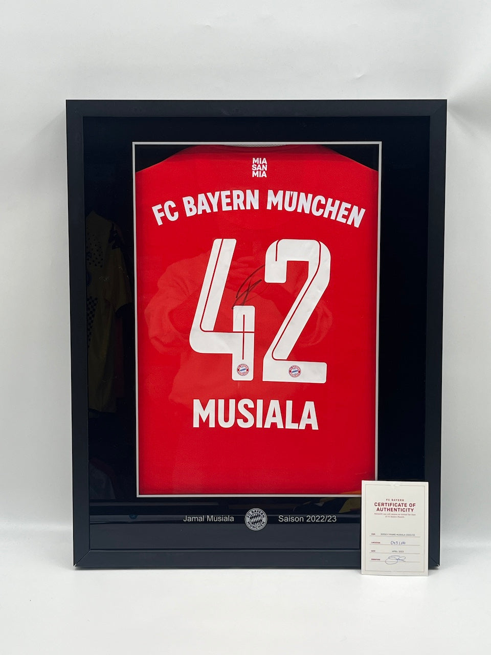 Bayern München Trikot Jamal Musiala signiert im Rahmen COA Adidas 49/100