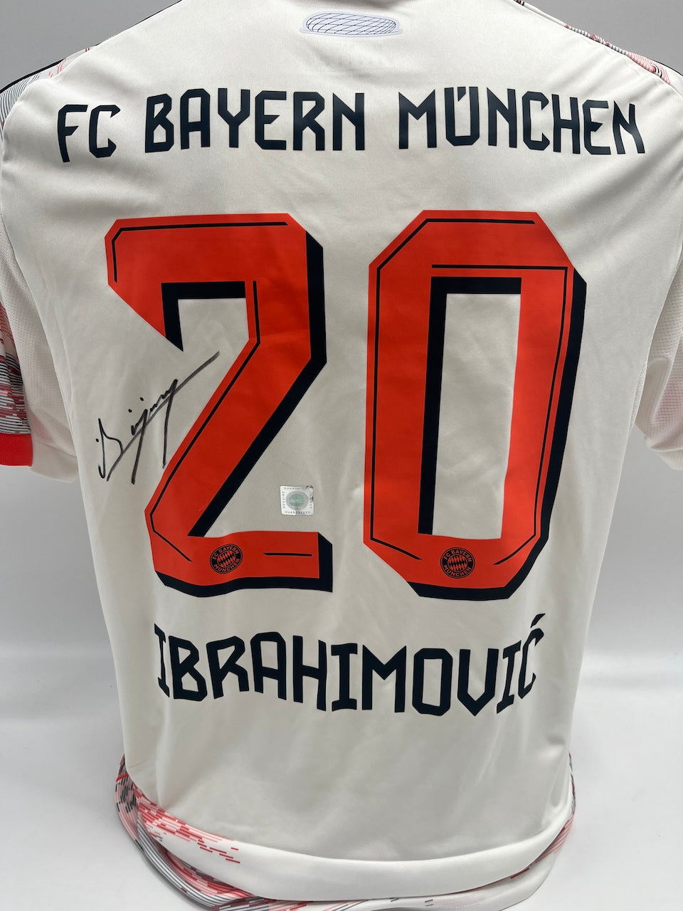 Bayern München Arijon Ibrahimovic signiert Autogramm Adidas COA M