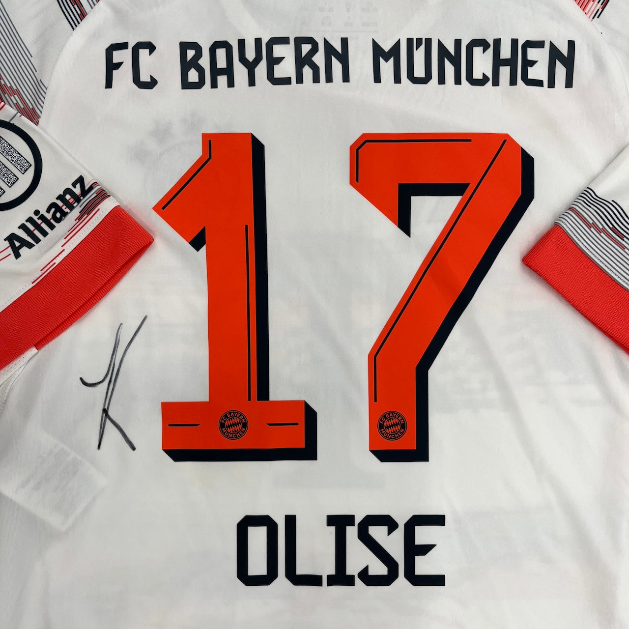 Bayern München Trikot Michael Olise signiert im Rahmen COA Adidas 152