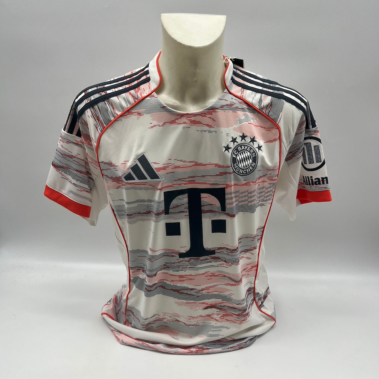 Bayern München Trikot Lennart Karl signiert Autogramm Adidas COA L