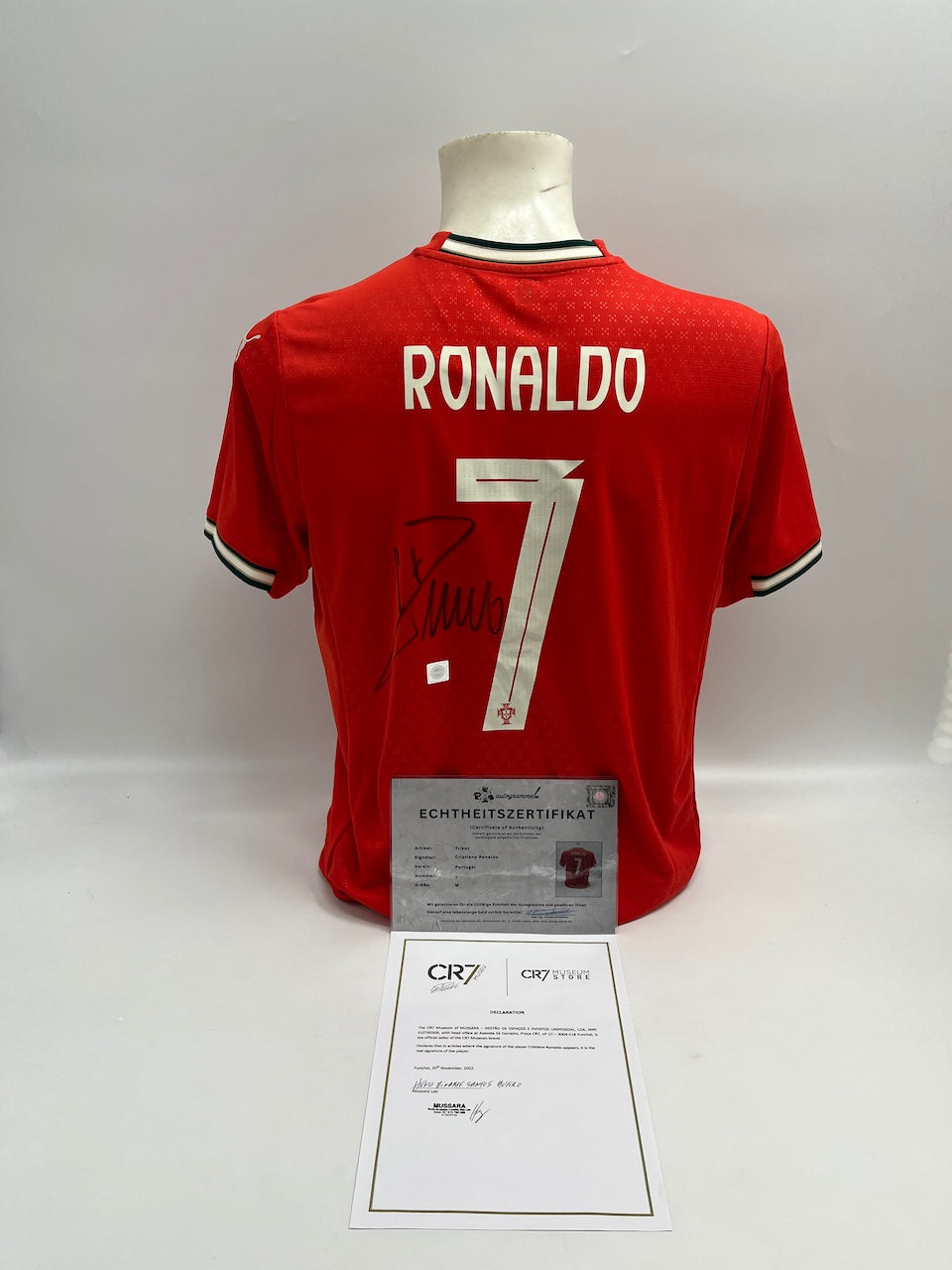 Portugal jersey Cristiano Ronaldo signed autograph COA football M