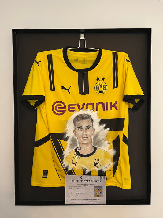 Borussia Dortmund Trikot Portrait Nico Schlotterbeck handgemalt und signiert BVB