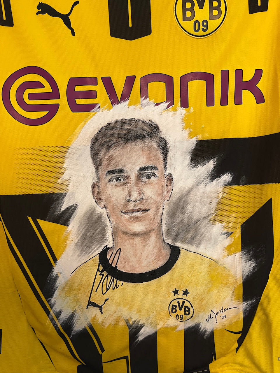 Borussia Dortmund jersey portrait Nico Schlotterbeck hand painted and signed BVB