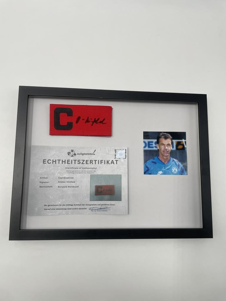 Kapitänsbinde Ottmar Hitzfeld signiert im Rahmen Borussia Dortmund Autogramm COA