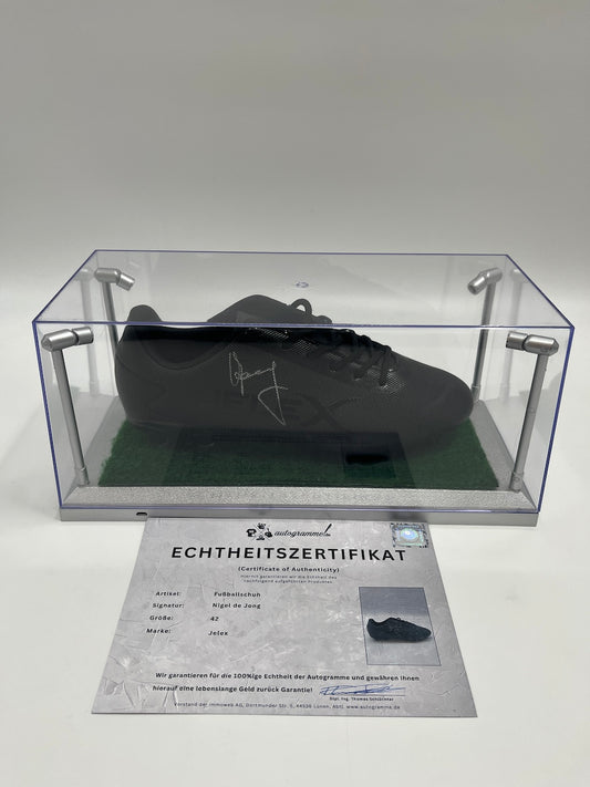 Fußballschuh Nigel de Jong signiert in Vitrine + Beleuchtung Autogramm COA