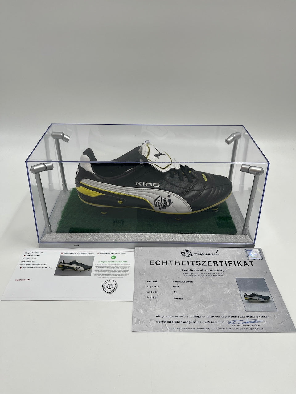 Football shoe Pele signs showmaster Brazil world champion Puma Selecao Coa