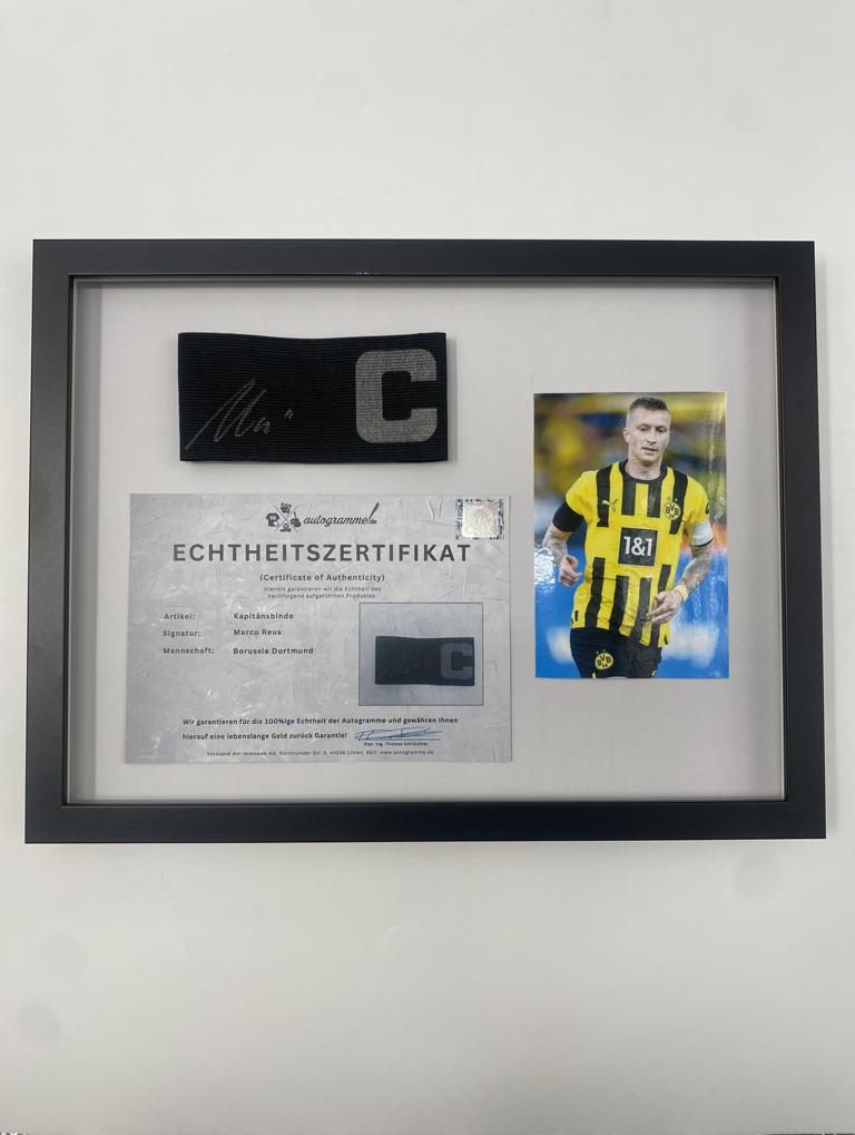 Kapitänsbinde Marco Reus signiert im Rahmen Borussia Dortmund Autogramm COA