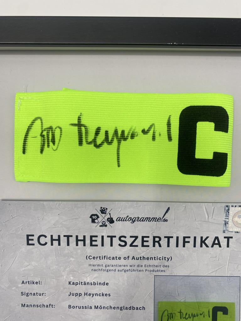 Captain's armband Jupp Heynckes signed in frame Borussia Mönchengladbach autograph