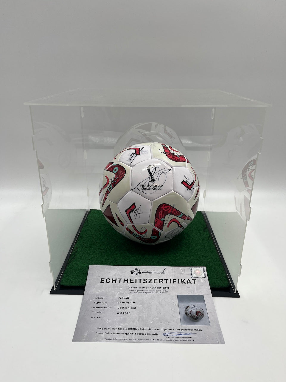 Football team signed World Cup 2022 in showcase DFB Autogram Coa Ball