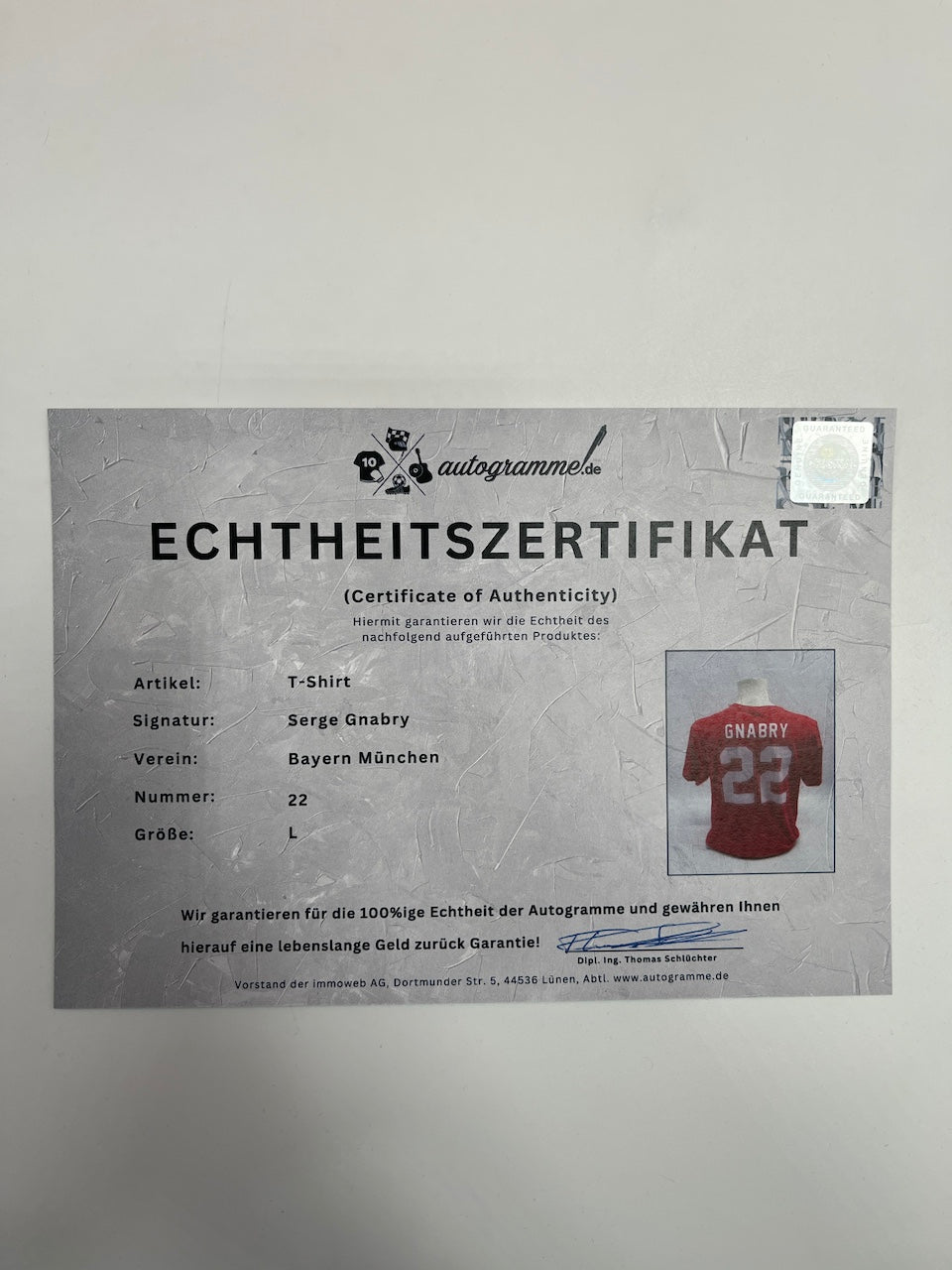 Bayern Munich T-shirt signed by Serge Gnabry, COA, new, size L