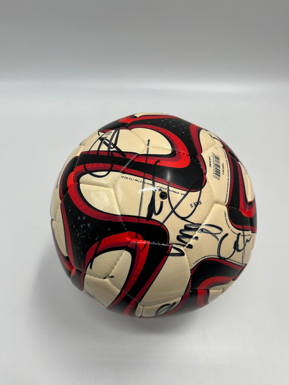 Fußball Teamsigniert WM 2014 in Vitrine DFB Unterschrift Autogramm Adidas Ball