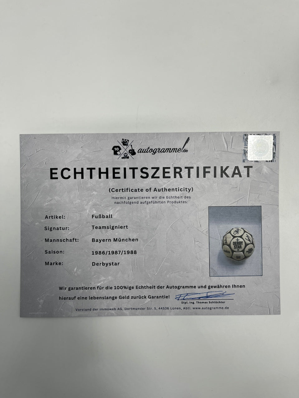 FC Bayern München Fußball Teamsigniert 1986/1987 Autogramme Derbystar FCB