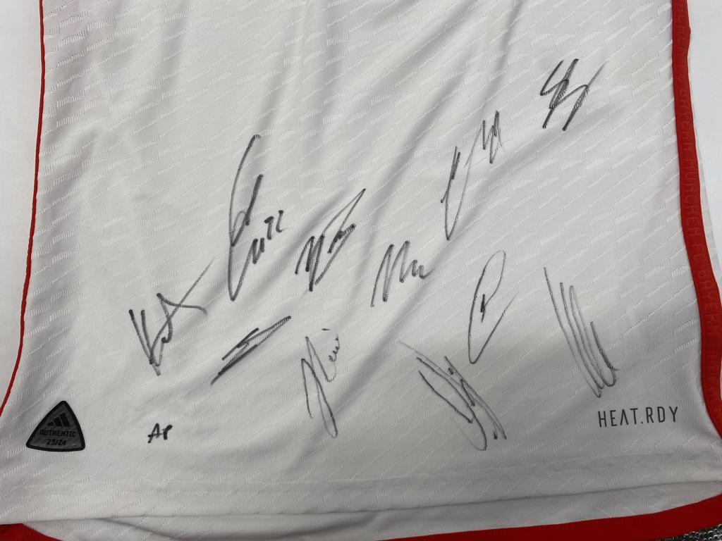 Bayern Munich 2023/2024 Team Signed Autograph COA Adidas Football S