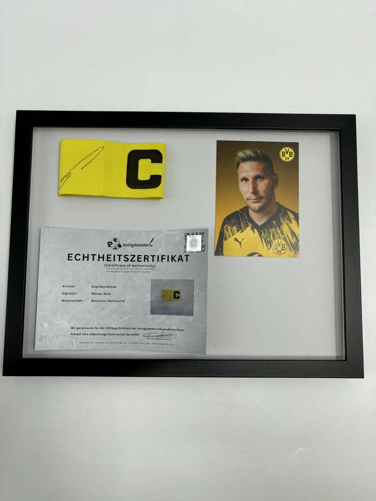 Kapitänsbinde Niklas Süle signiert im Rahmen Borussia Dortmund COA Fußball