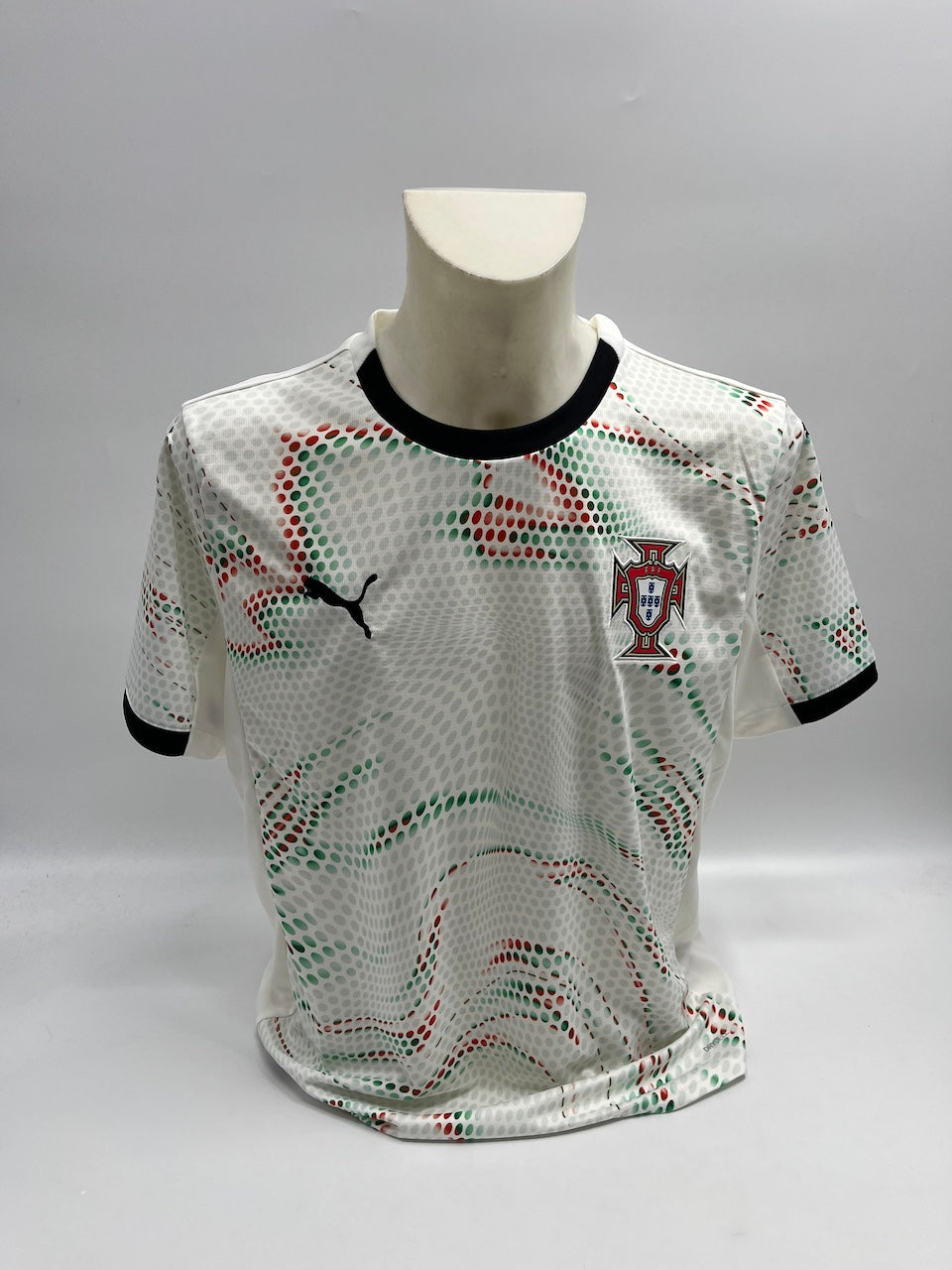 Portugal Trikot Cristiano Ronaldo signiert Autogramm COA Fußball weiß L