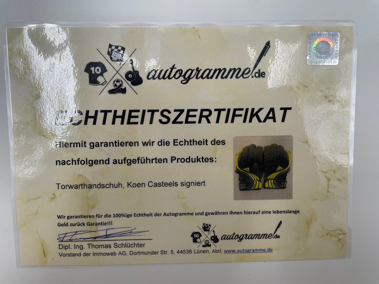 Goalkeeper glove Koen Casteels signed autograph wolfsburg new coa