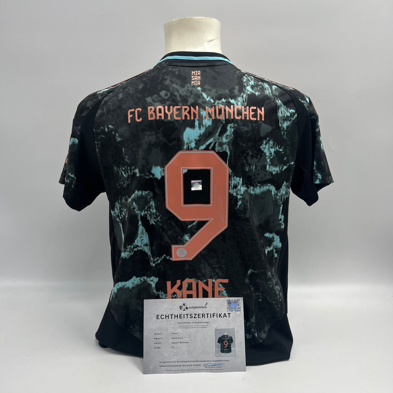 Bayern München Damentrikot Harry Kane signiert Autogramm Adidas COA XL
