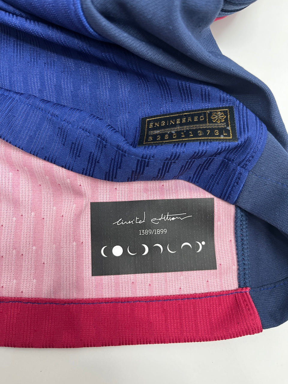 Limitiertes Barcelona x Coldplay Trikot 1389/1899 XL