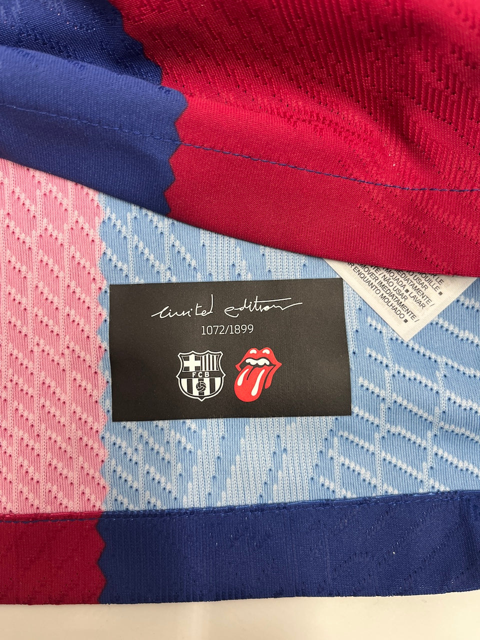 Limitiertes Barcelona x The Rolling Stones Trikot 1072/1899 M