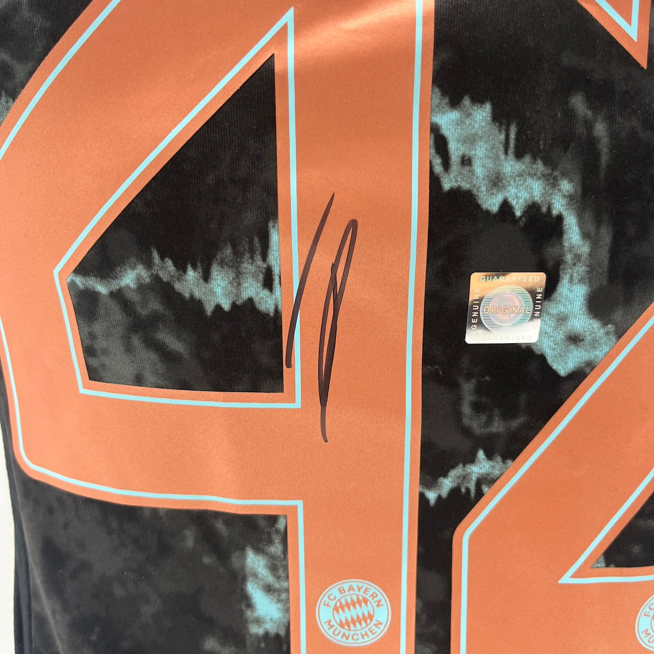 Bayern München Damentrikot Jamal Musiala signiert Autogramm Adidas COA XS