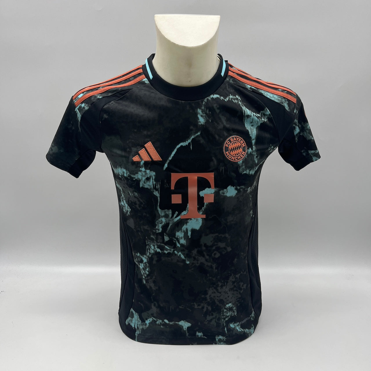 Bayern München Damentrikot Michael Olise signiert Autogramm Adidas COA XS