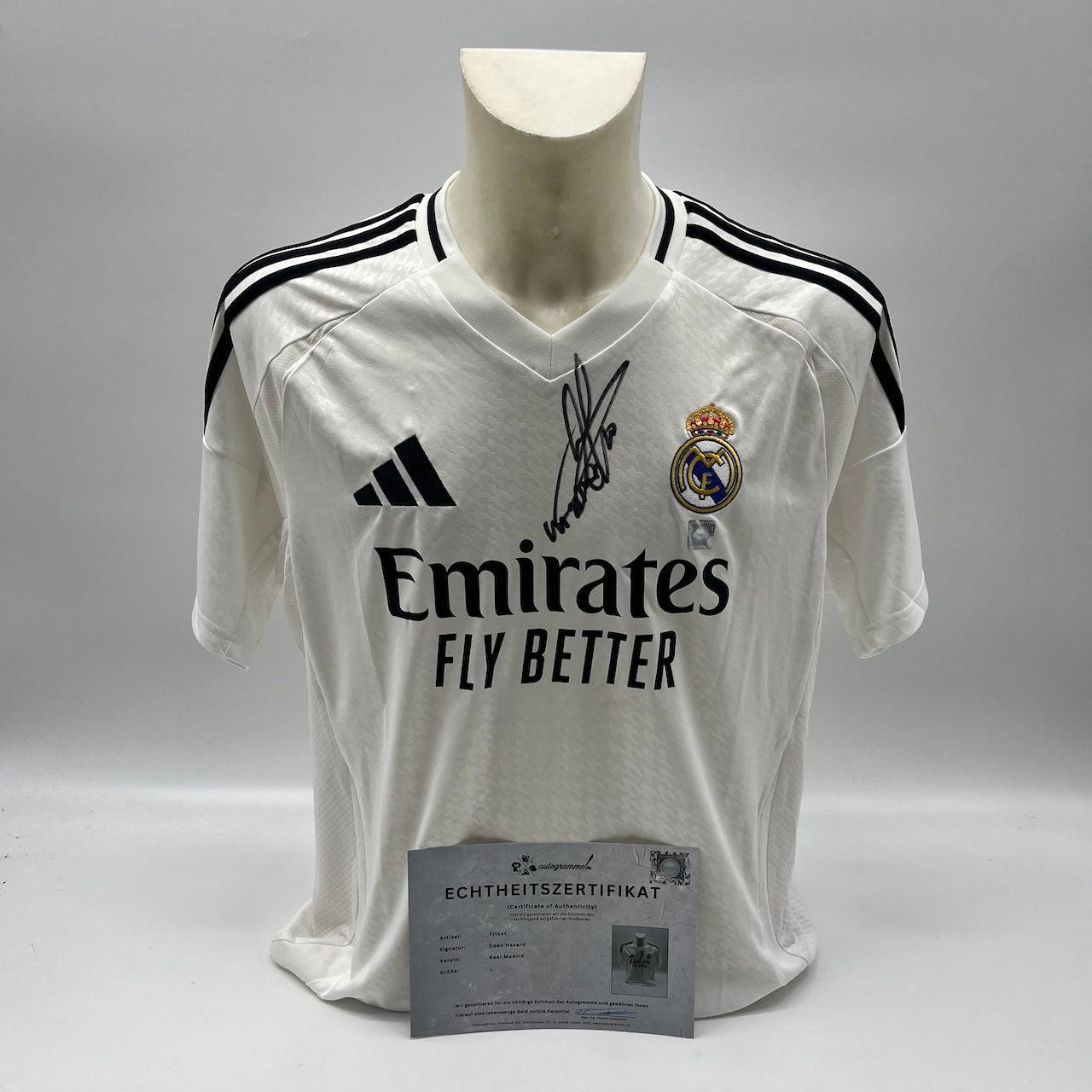 Real Madrid Trikot Eden Hazard signiert Autogramm Adidas COA L