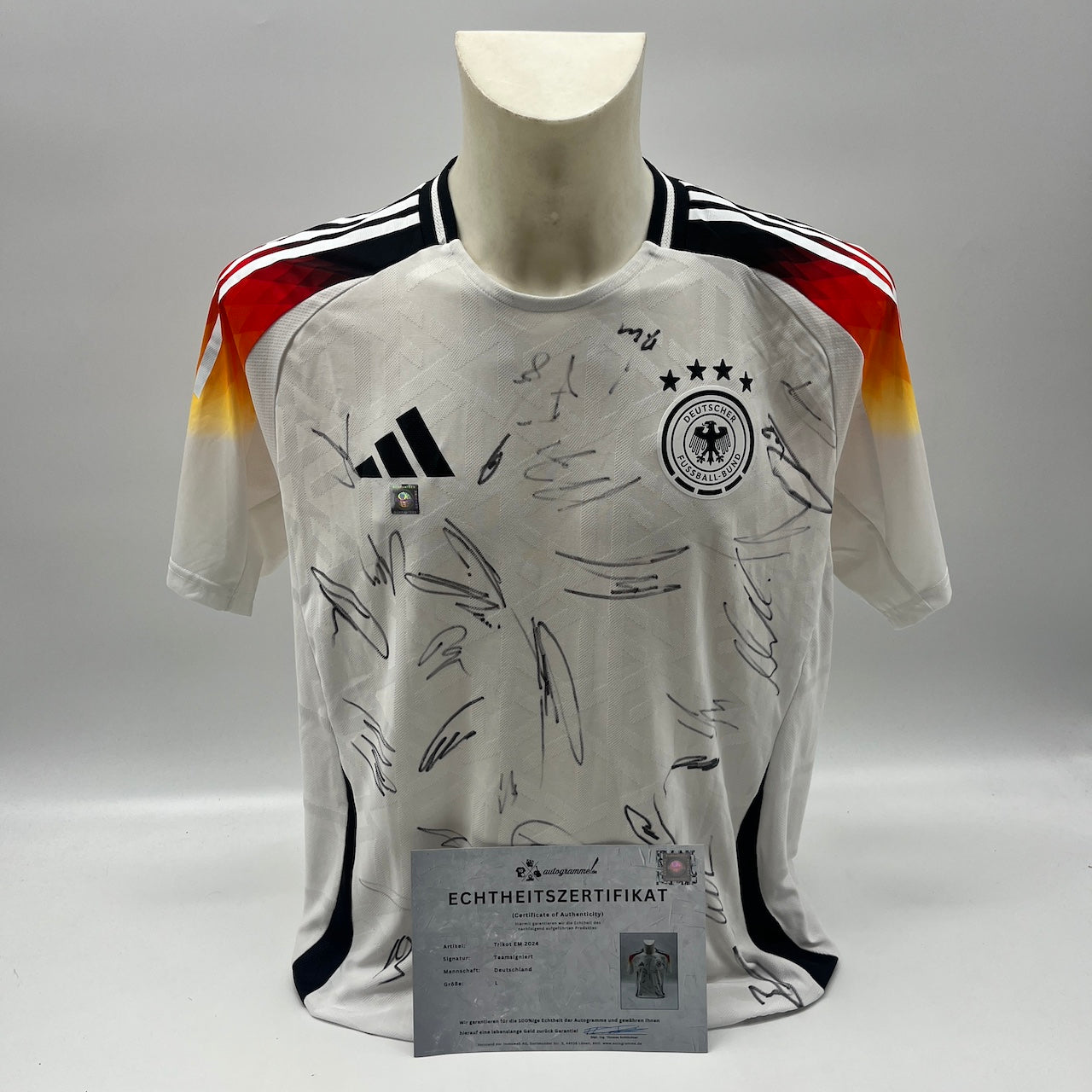 Deutschland Authentic-Trikot EM 2024 Teamsigniert DFB COA Adidas L