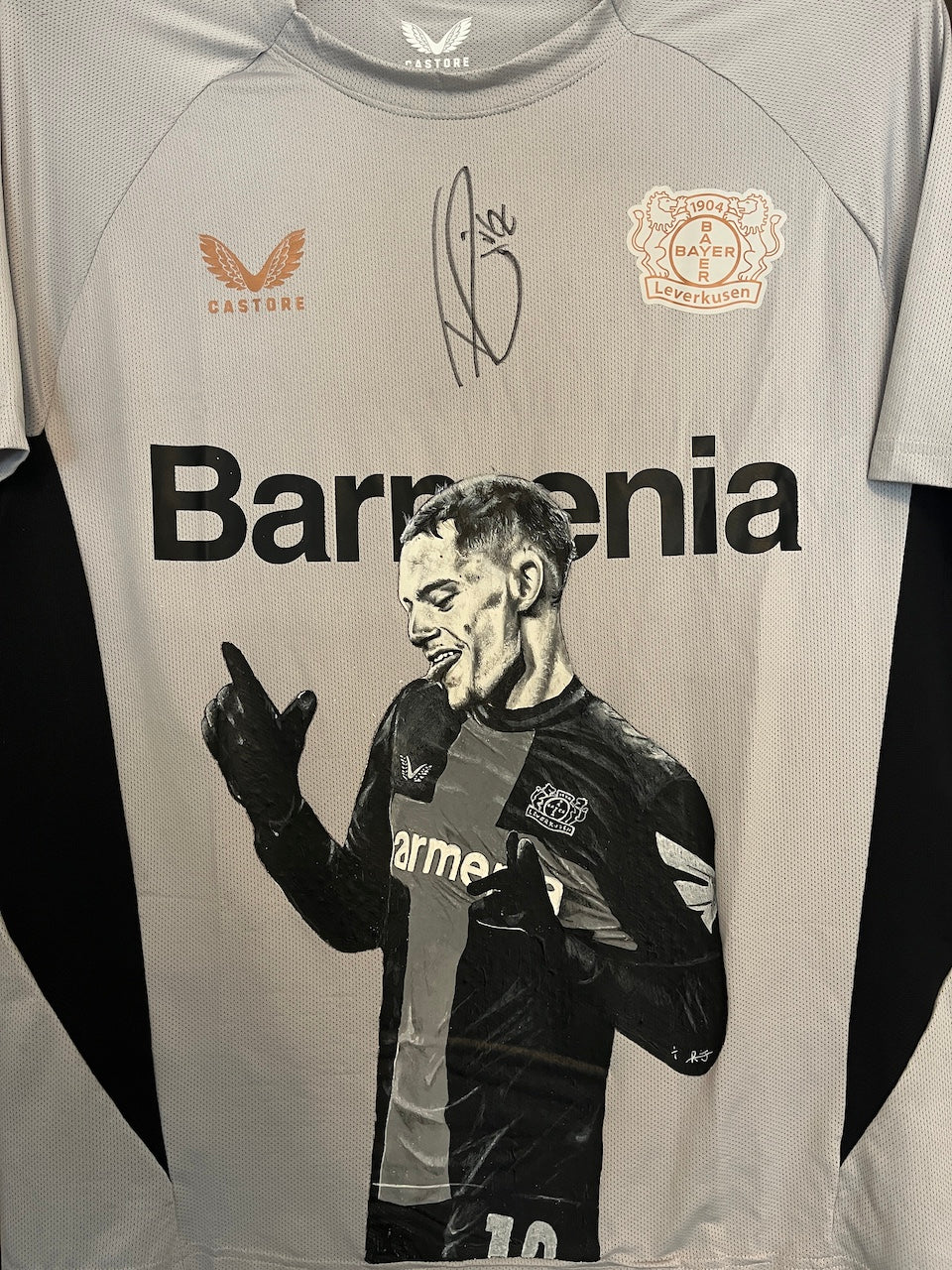 Leverkusen Shirt Portrait Florian Wirtz hand-painted and signed Castore L