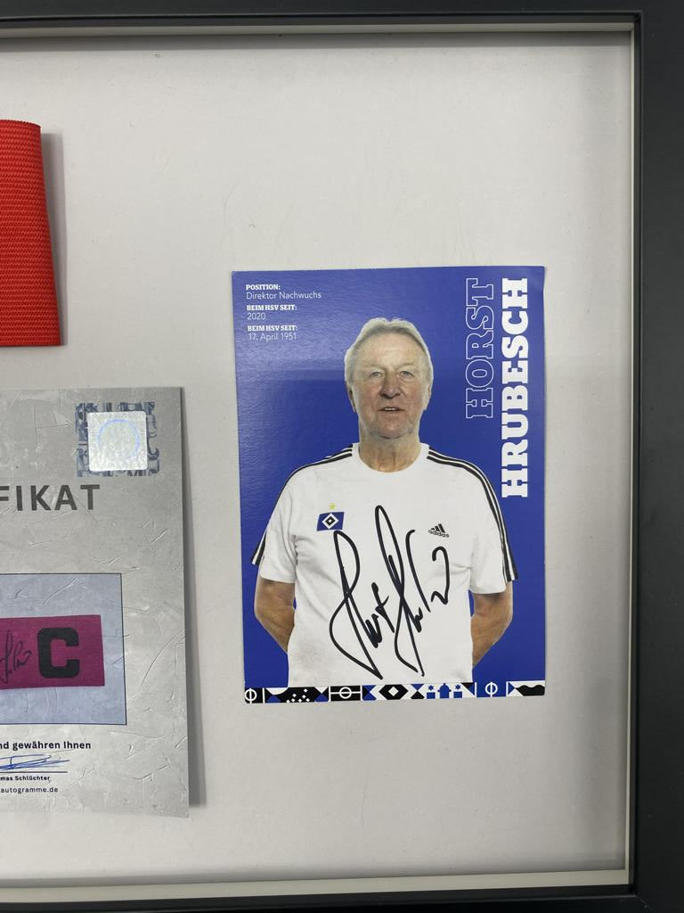 Kapitänsbinde Horst Hrubesch signiert im Rahmen Hamburger SV Autogramm COA