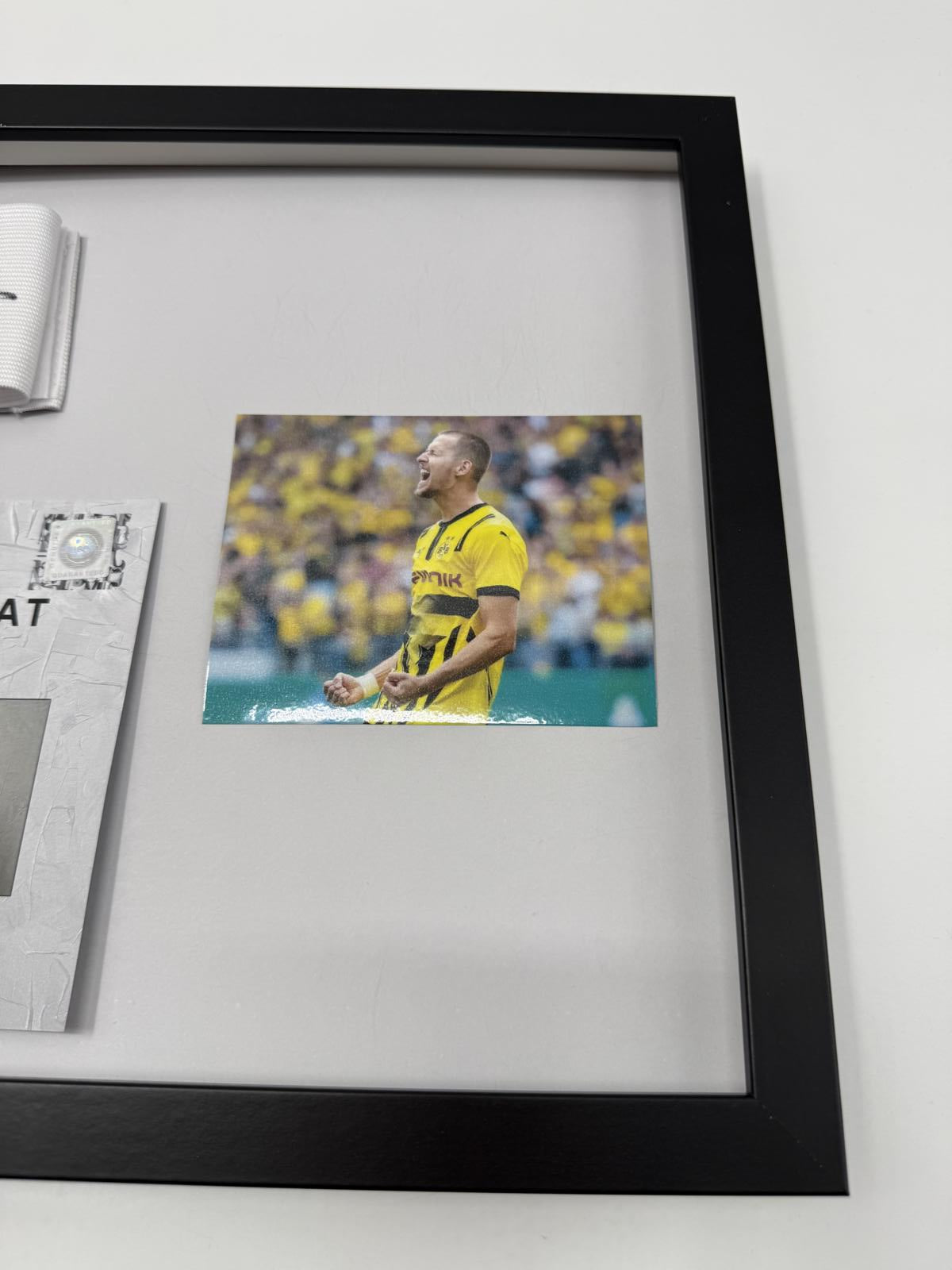 Kapitänsbinde Waldemar Anton signiert im Rahmen Borussia Dortmund neu COA