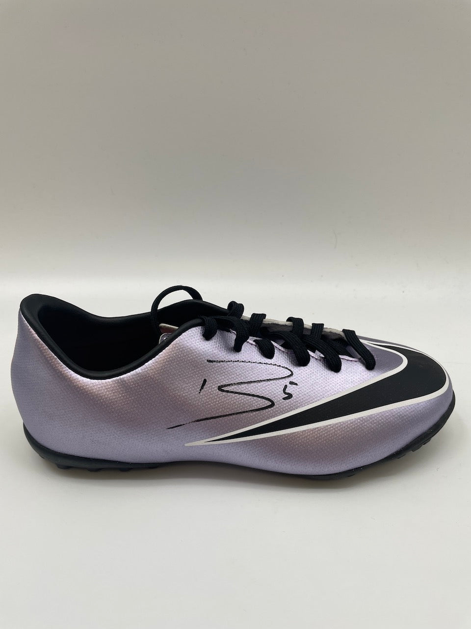 Football shoe Benjamin Pavard signed football FC Bayern Bundesliga autograph